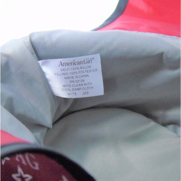 American Girl Red Black DOLL CARRIER Shoulder Tote Bag Purse w/ Accesories Pouch - Picture 9 of 9